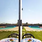 Thai Com Piscina Ferienpark *