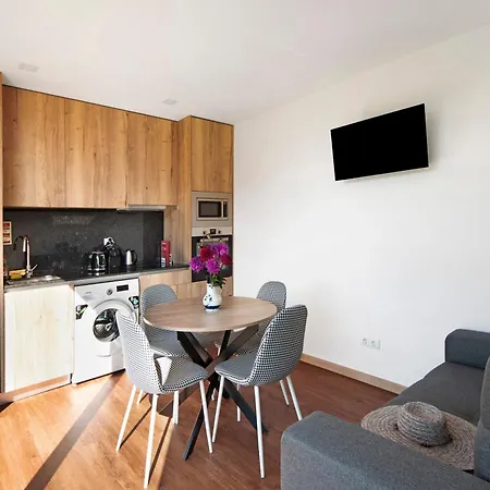 Thai Com Piscina * Apúlia