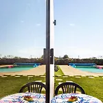 Feriepark Thai Com Piscina Apúlia