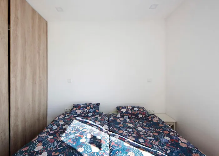 Thai Com Piscina Apúlia